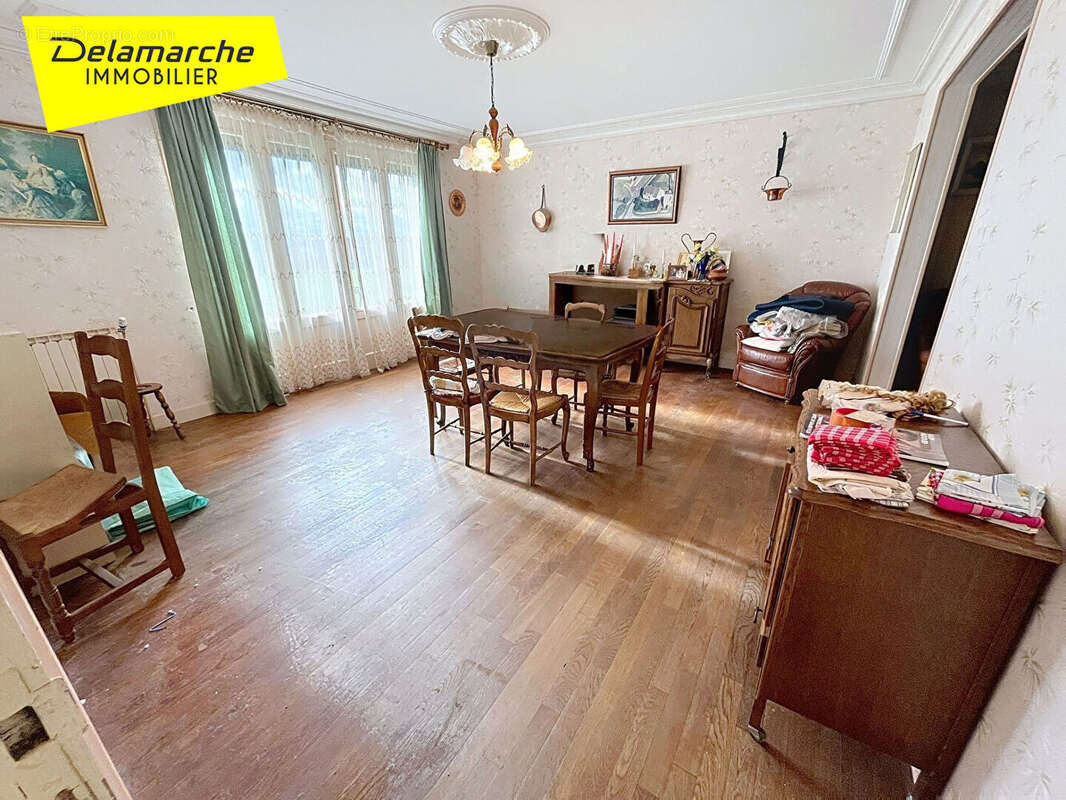 Maison à ISIGNY-LE-BUAT