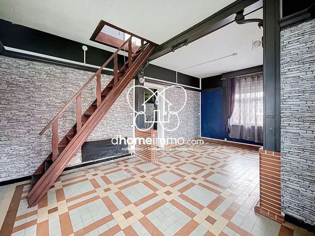 Maison à RAIMBEAUCOURT