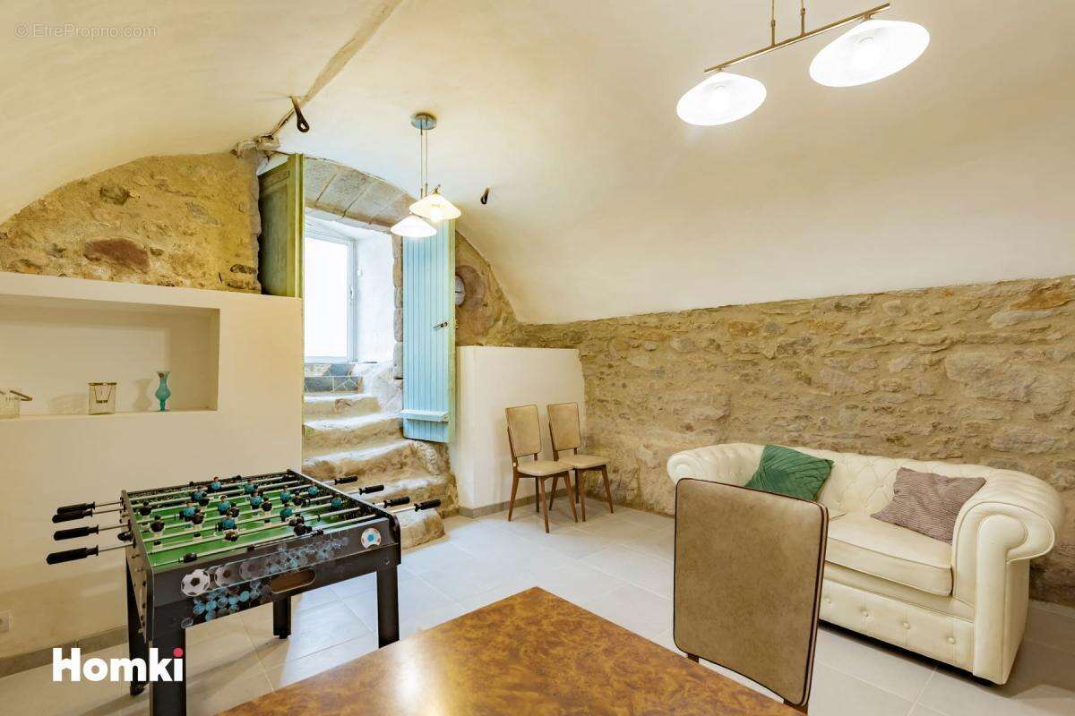 Maison de ville T8 de 227 m2 à Gardie 11250 - photo 14
