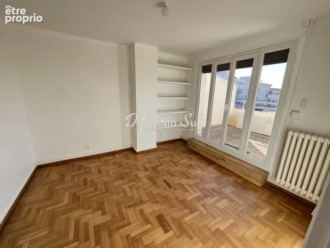 Appartement t4 de 110 m2 - ascenseur - terrasses - cellier - garage - photo 14