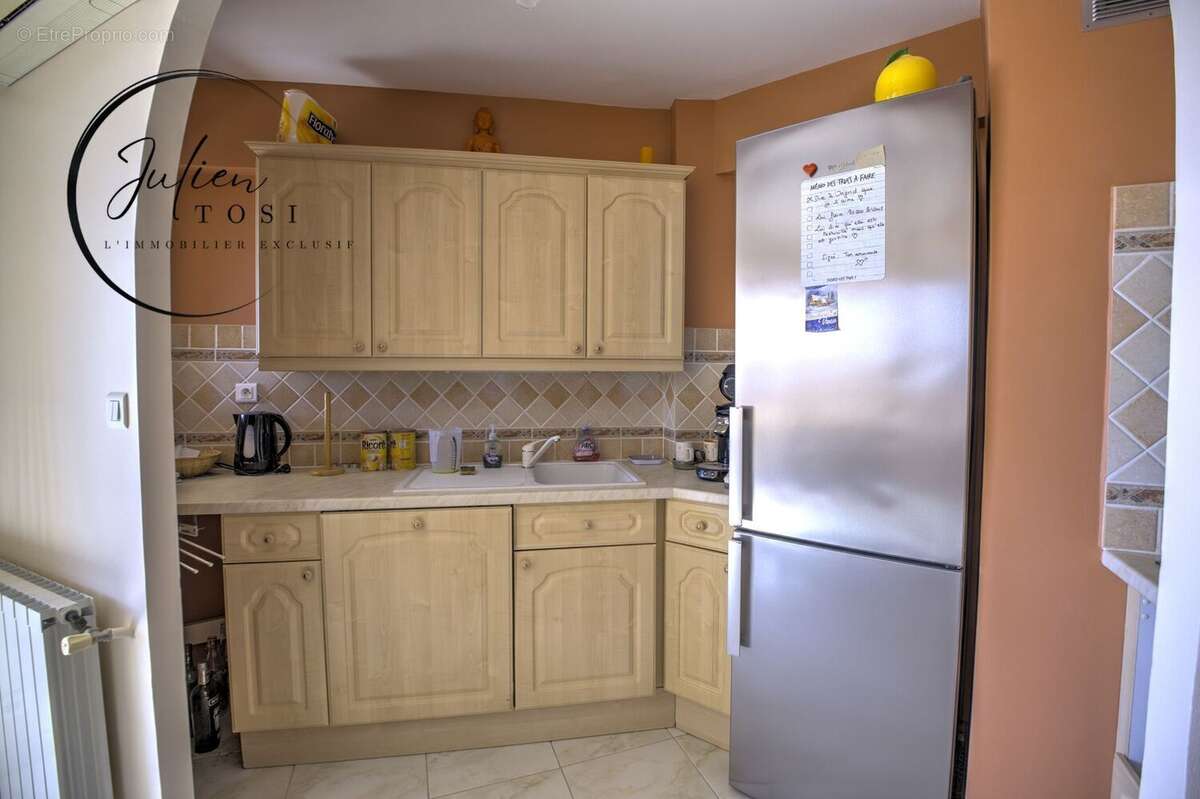 Appartement à VALLAURIS