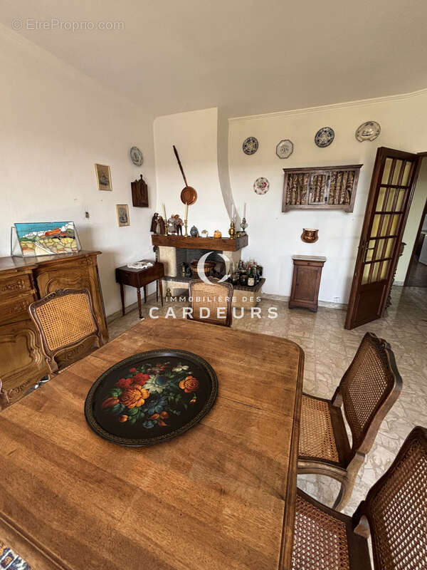 Vente appartement de type 5 avec terrasse, ascenseur et garage, Aix en Provence, centre ville à pied. - photo 6