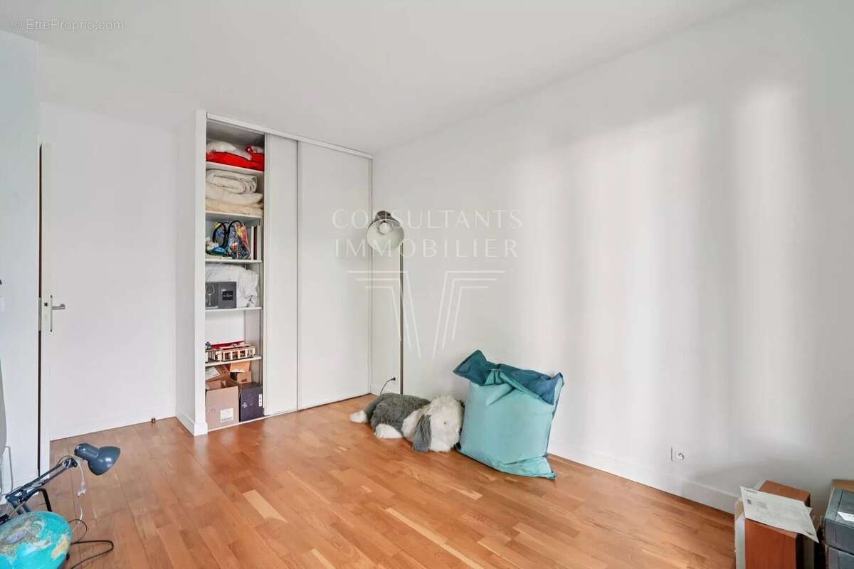 Appartement à LEVALLOIS-PERRET