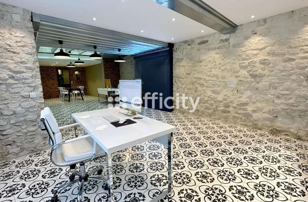 Commerce à SAINT-REMY-DE-PROVENCE