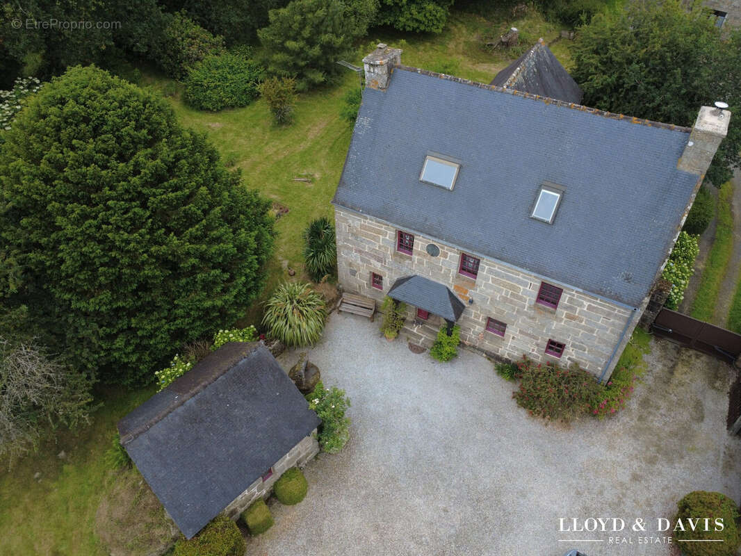 176 m² à Kergrist-Moelou  - photo 2