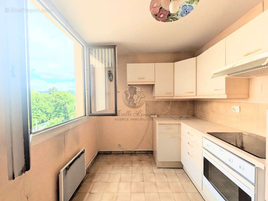 Appartement à LYON-9E