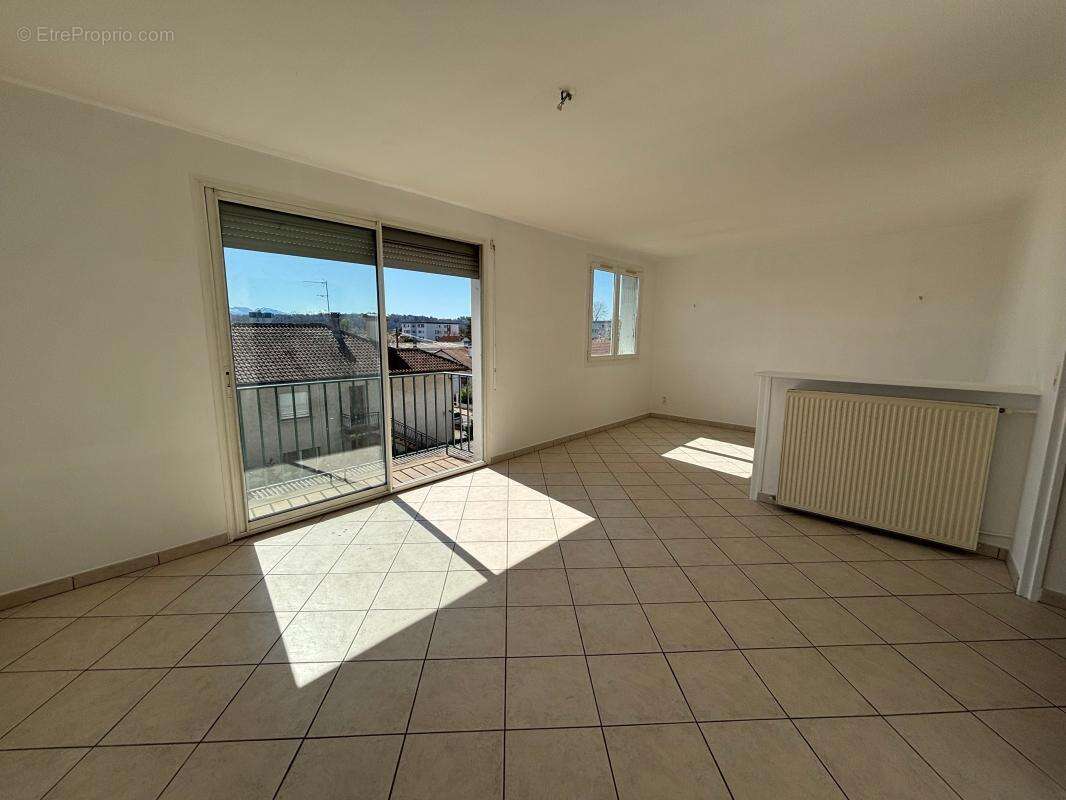Appartement à BILLERE