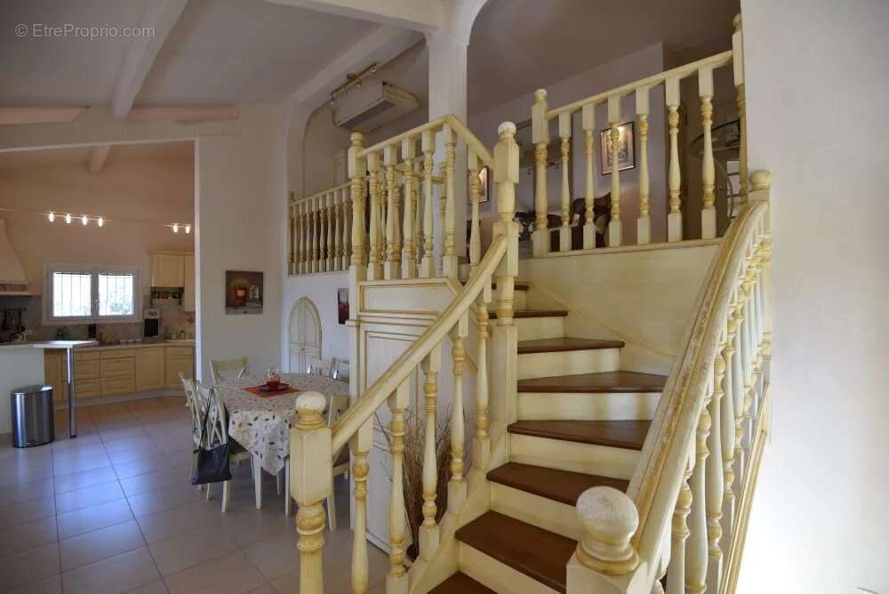 Maison à MONTAUROUX