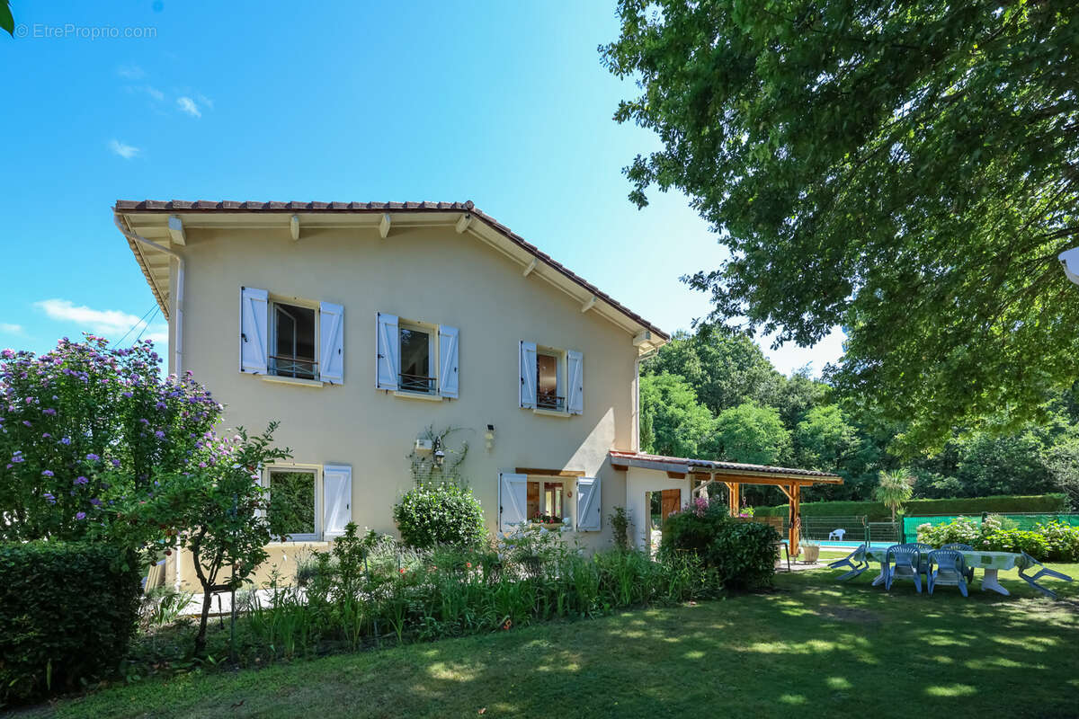 Maison à BELIN-BELIET