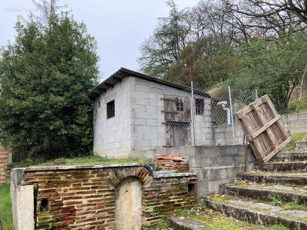 cabanon et citerne