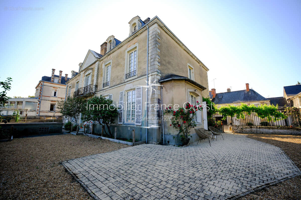 Maison à SABLE-SUR-SARTHE