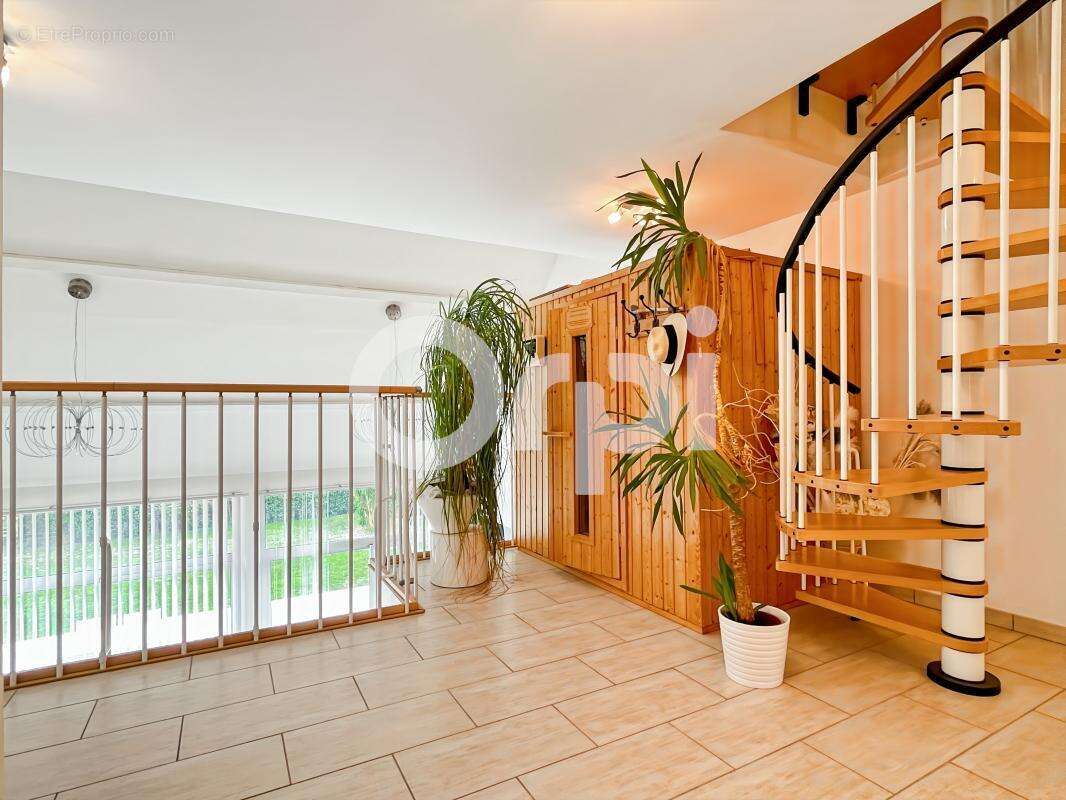 Maison à SAINT-SEBASTIEN-DE-MORSENT