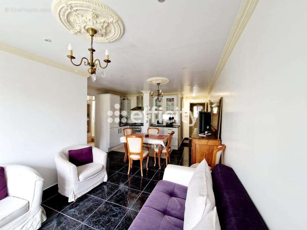 Appartement à L'HAY-LES-ROSES