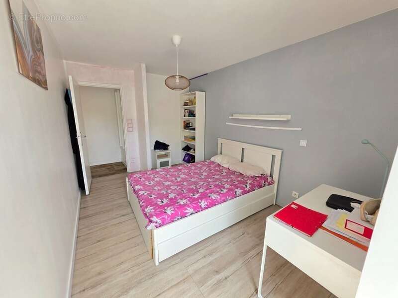 Appartement à vendre 4 pièces RIS ORANGIS (91) - photo 6