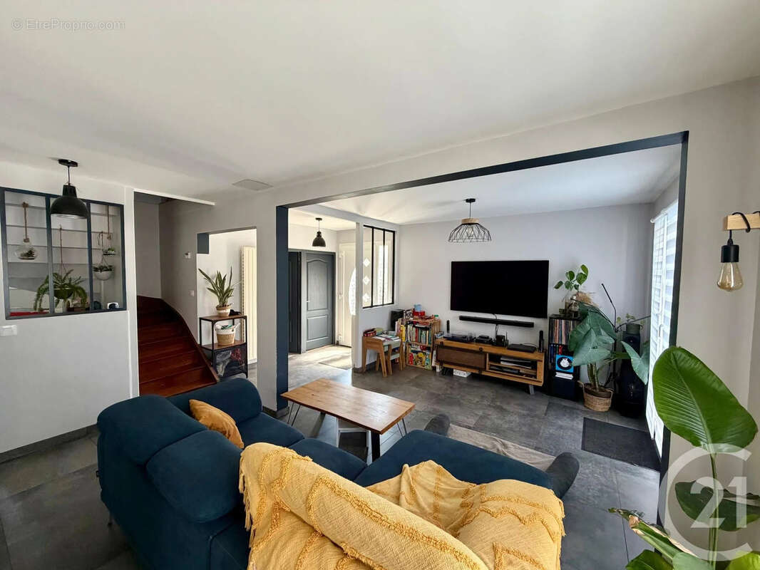Maison 122 m² à Dammartin-En-Goele  - photo 2