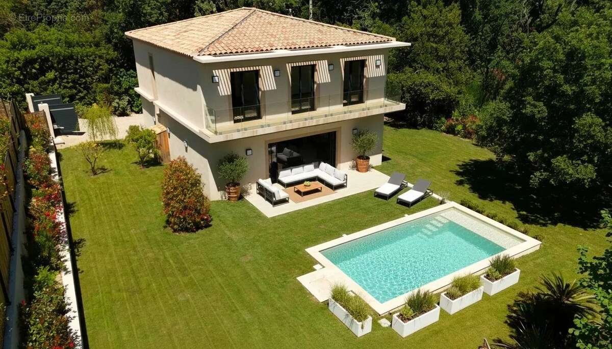 Maison à MOUGINS
