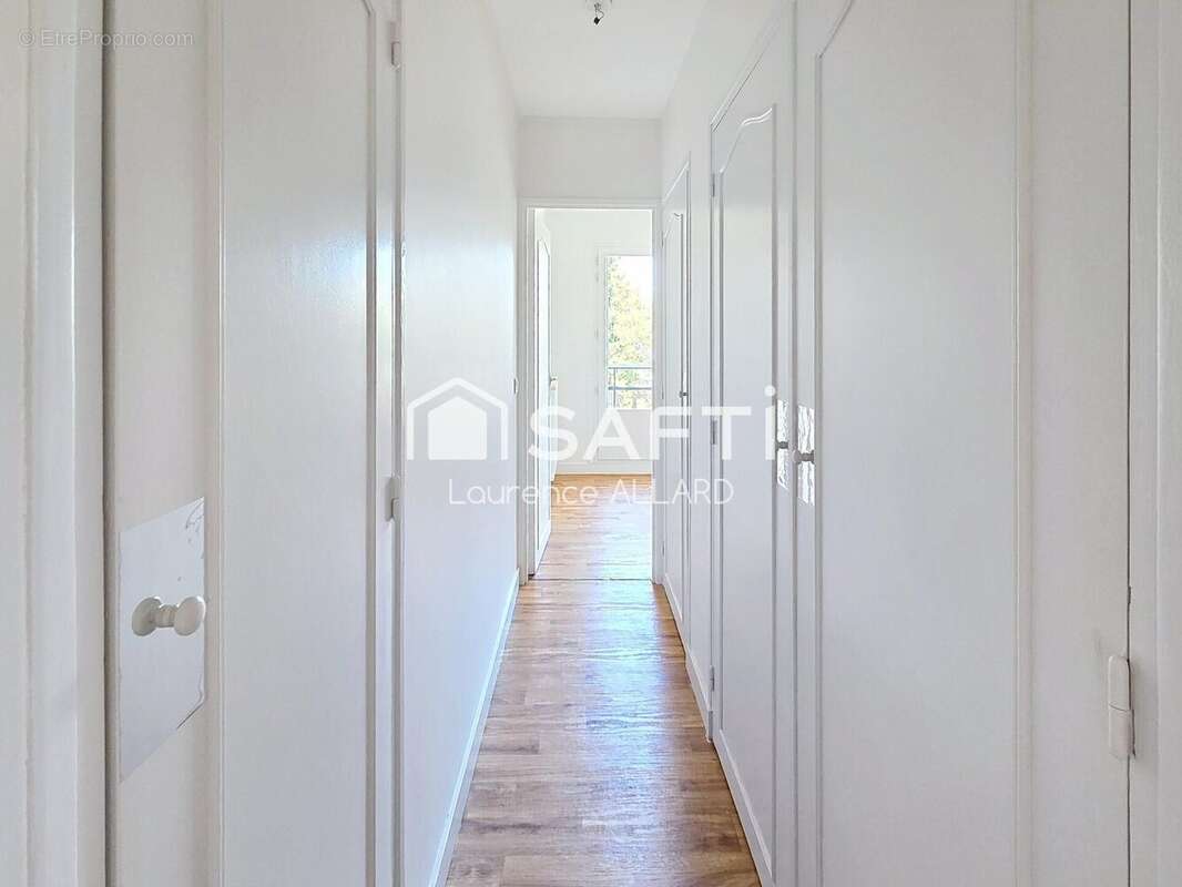 Photo 7 - Appartement à L'ISLE-ADAM