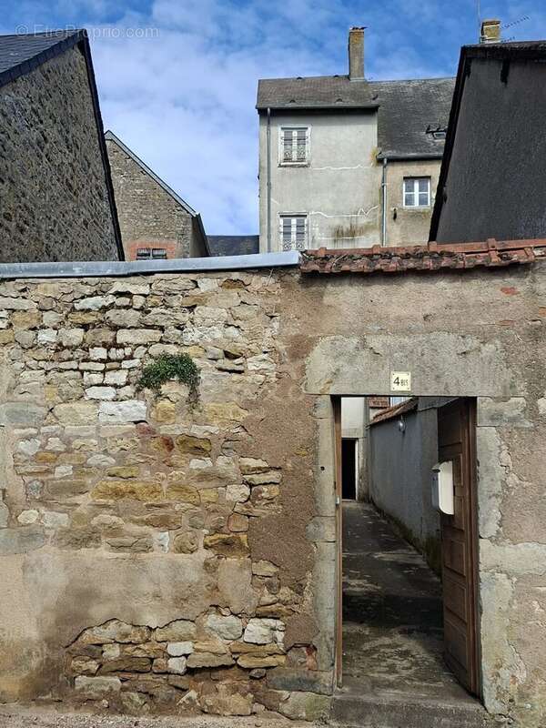 Maison à CHATILLON-EN-BAZOIS