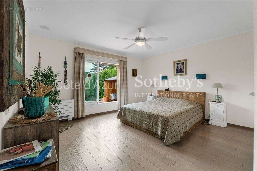 Maison à MOUGINS