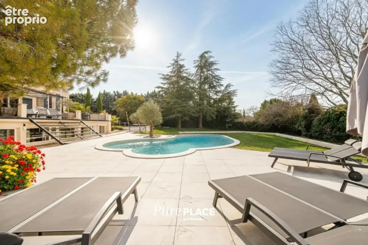 Maison/Villa T6 de 269 m² à Aix-en-Provence 13090 - photo 2