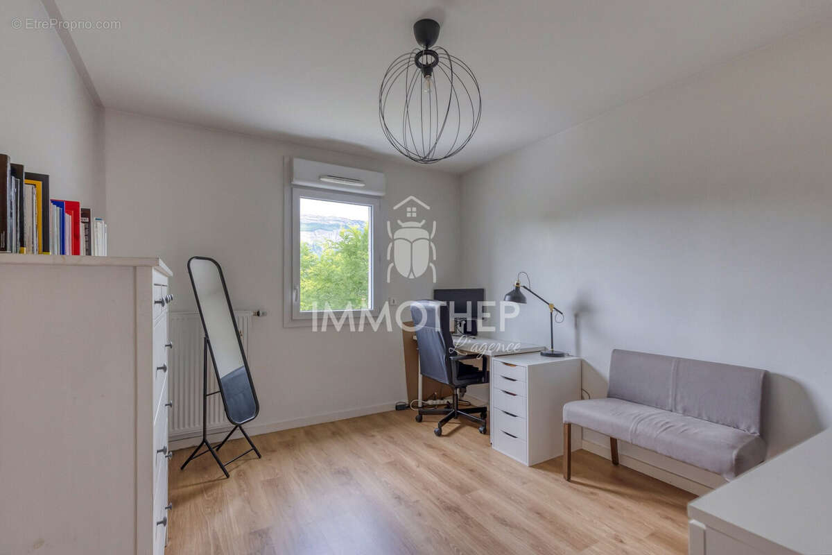 Appartement à GIERES