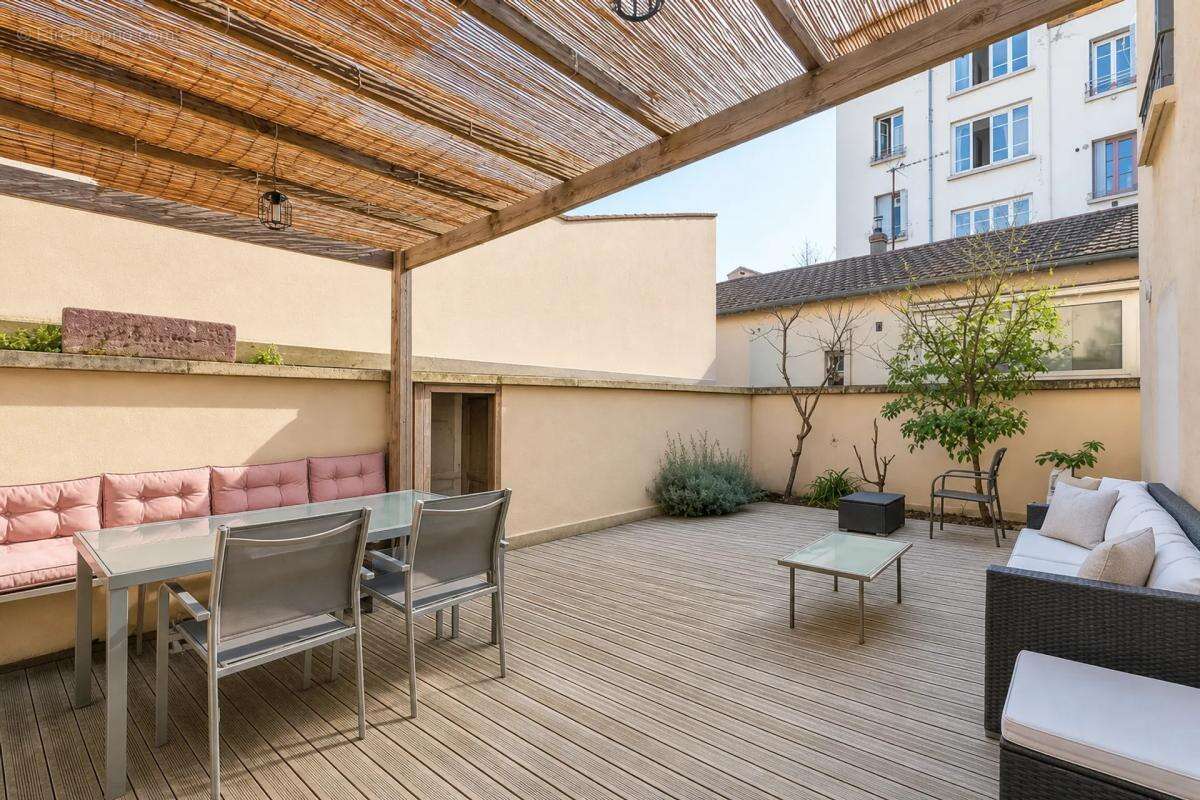 Maison à LYON-8E