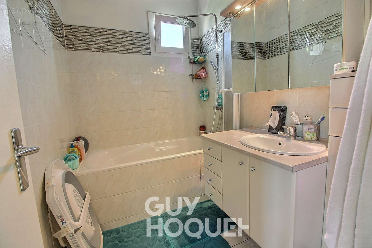 Appartement à RUEIL-MALMAISON