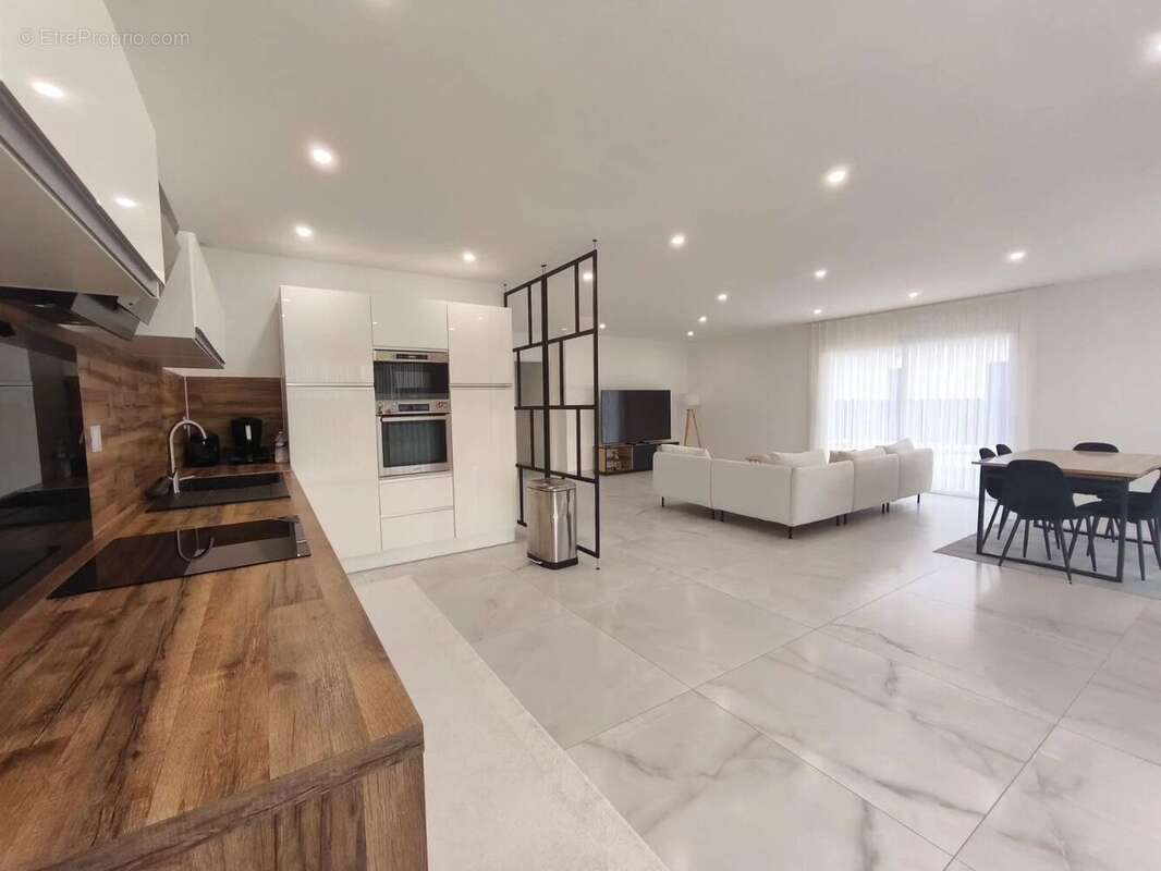 Maison à ROMANS-SUR-ISERE