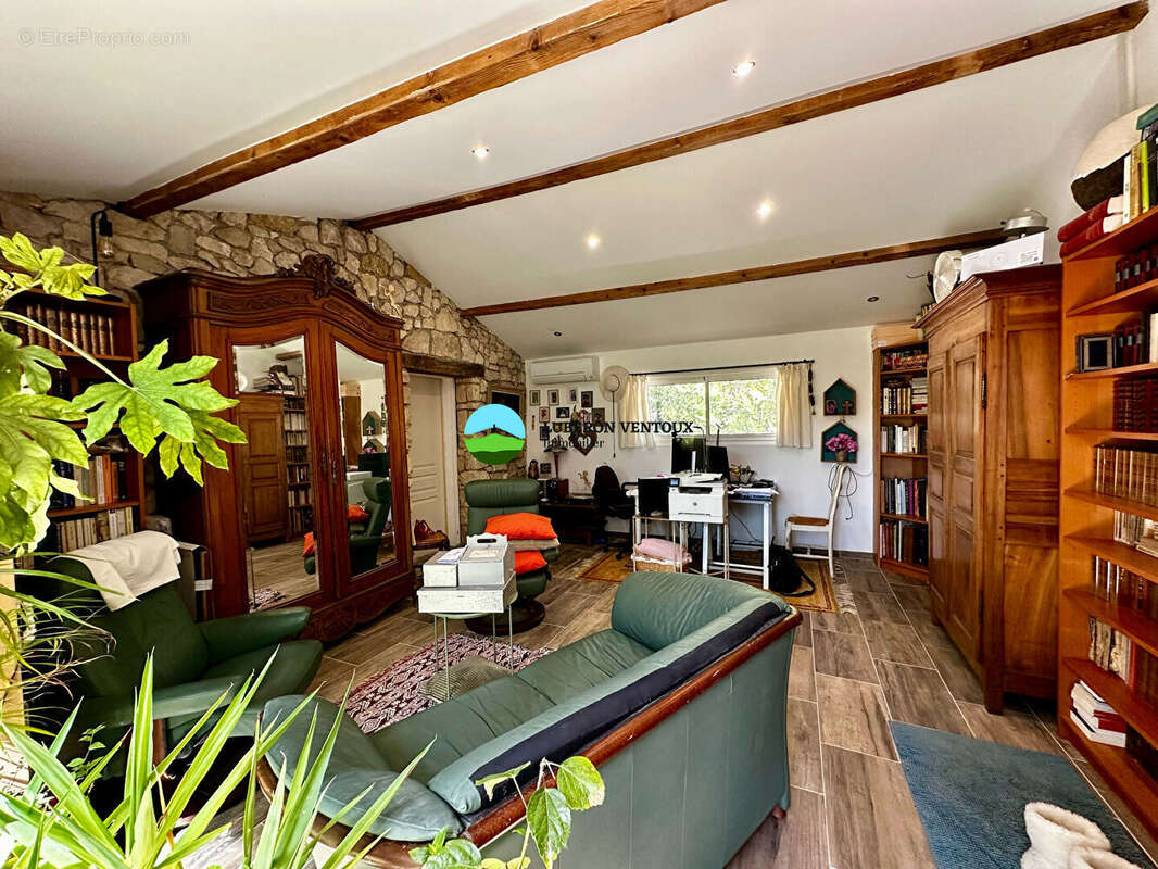 Maison à PERNES-LES-FONTAINES