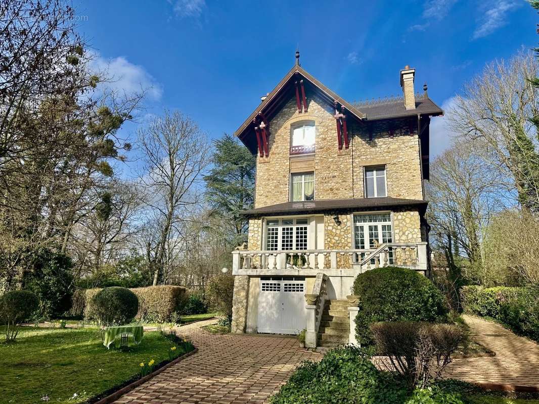 Maison à MONTMORENCY