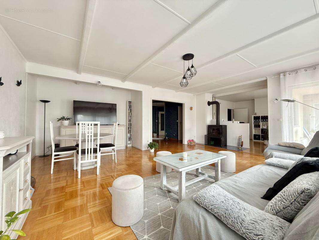 Maison à ARC-SUR-TILLE