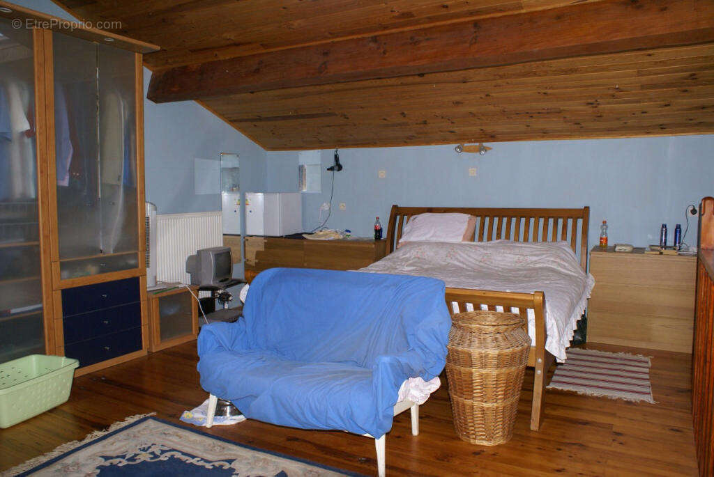 7. chambre - Maison à FONTAINE-CHALENDRAY