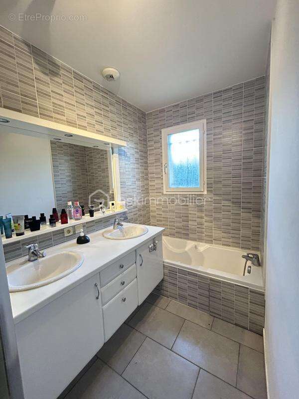 Maison à VILLEFONTAINE