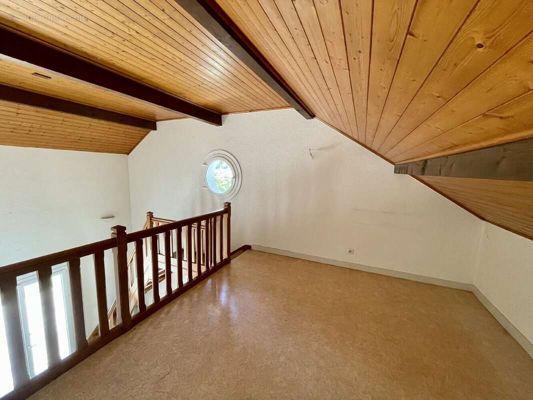 Maison 137 m² à Frangy  - photo 9