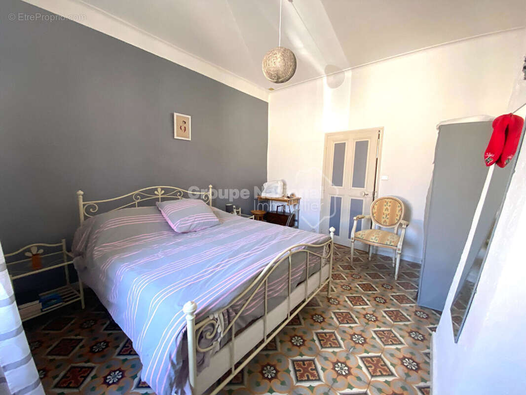Chateaurenard centre , maison 108 m² + garage 20m² + cour + jardin - photo 10