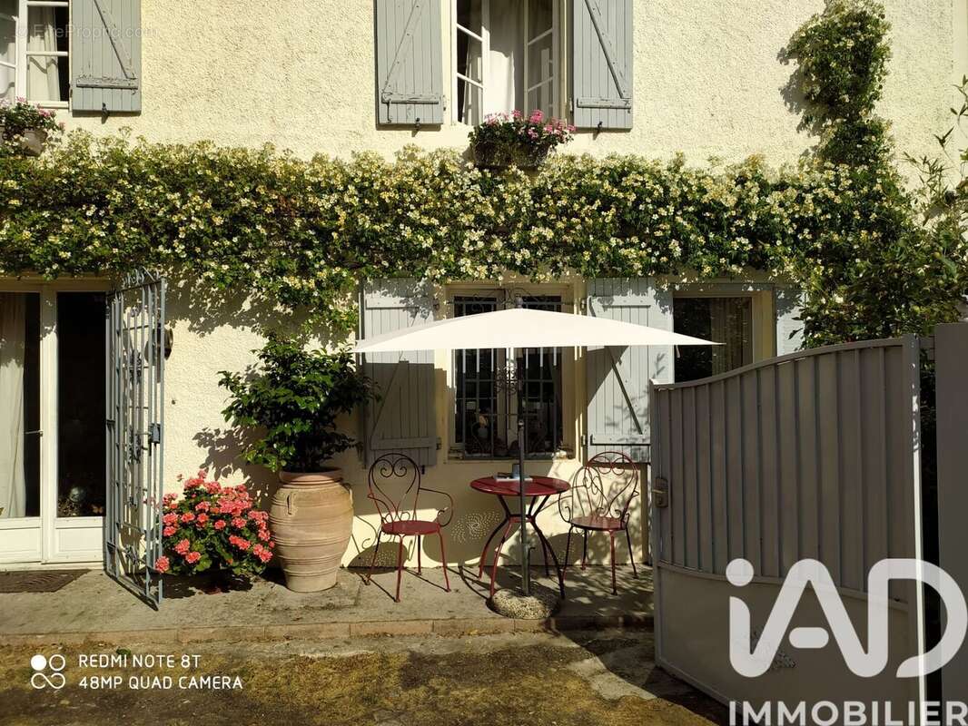 Maison 142 m² à Saint-Romain  - photo 2