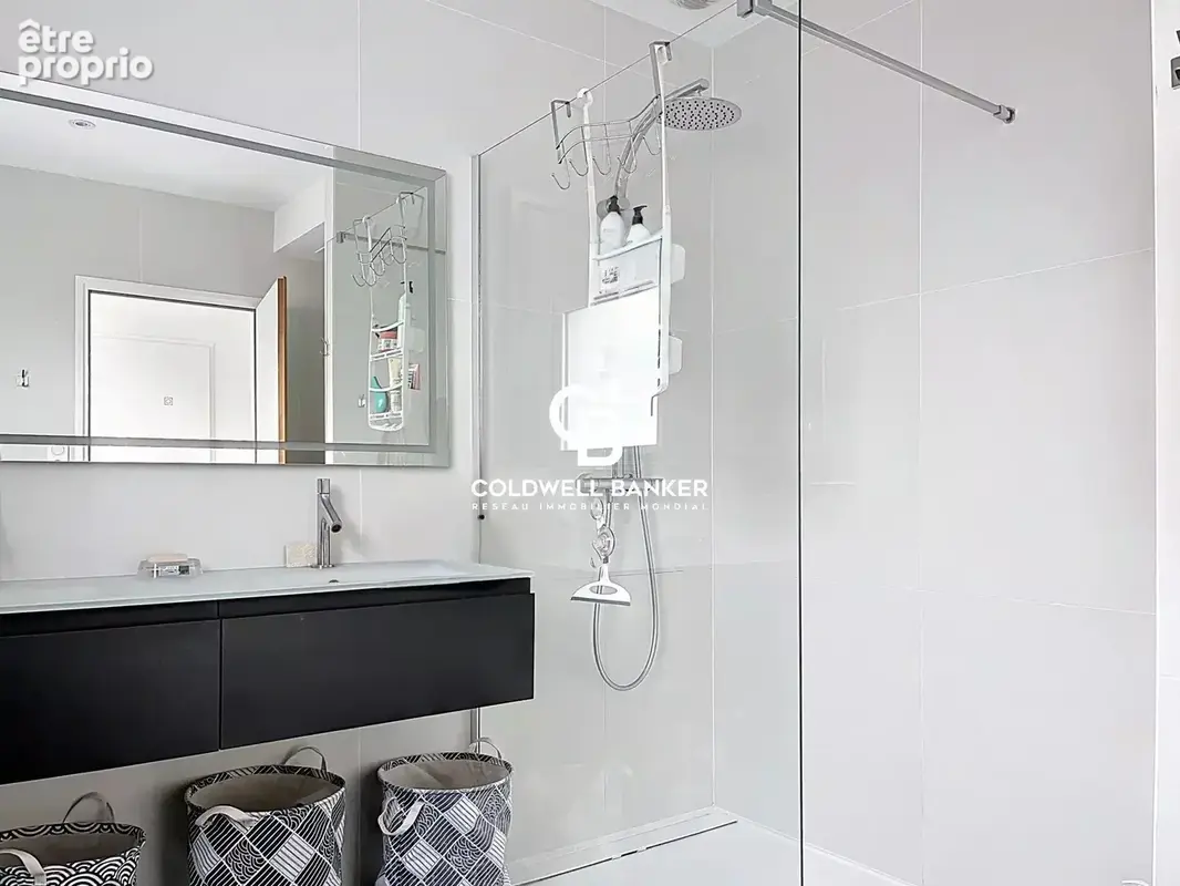 Maison contemporaine avec garage - La vie au coeur du bourg à proximité de la plage. - photo 15