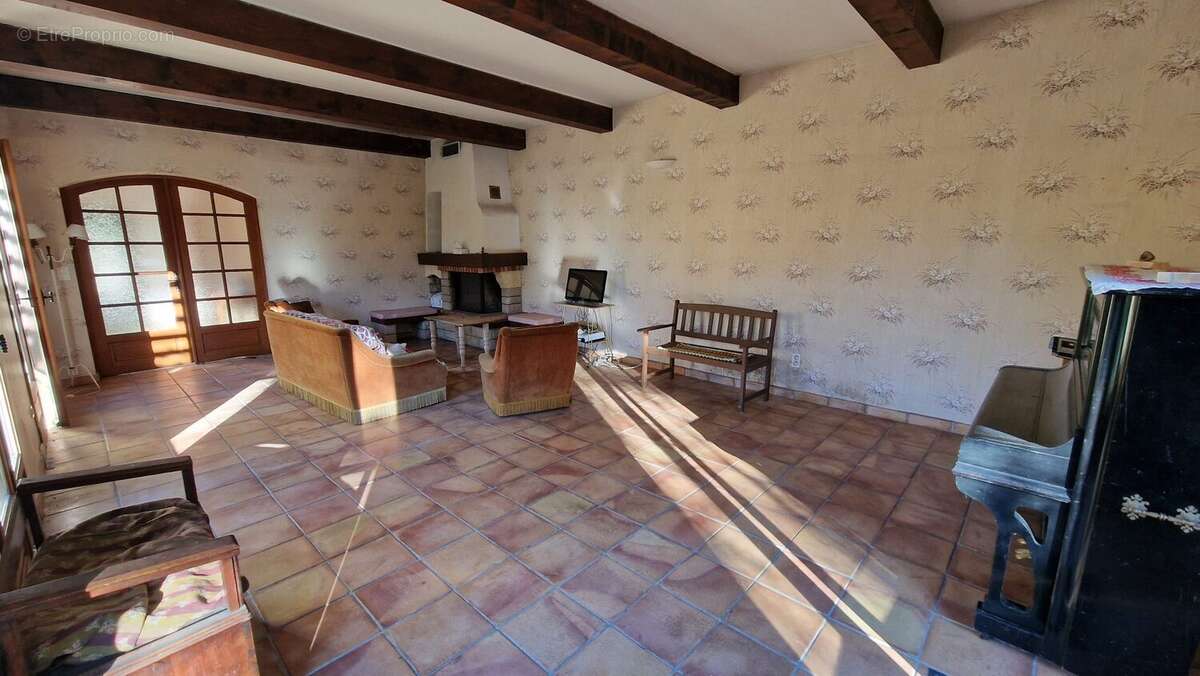 Maison à PIEGROS-LA-CLASTRE