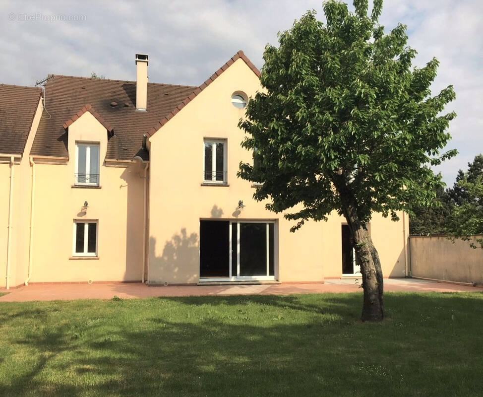 Maison à FEUCHEROLLES