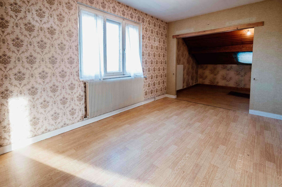 Maison à LA LONGEVILLE