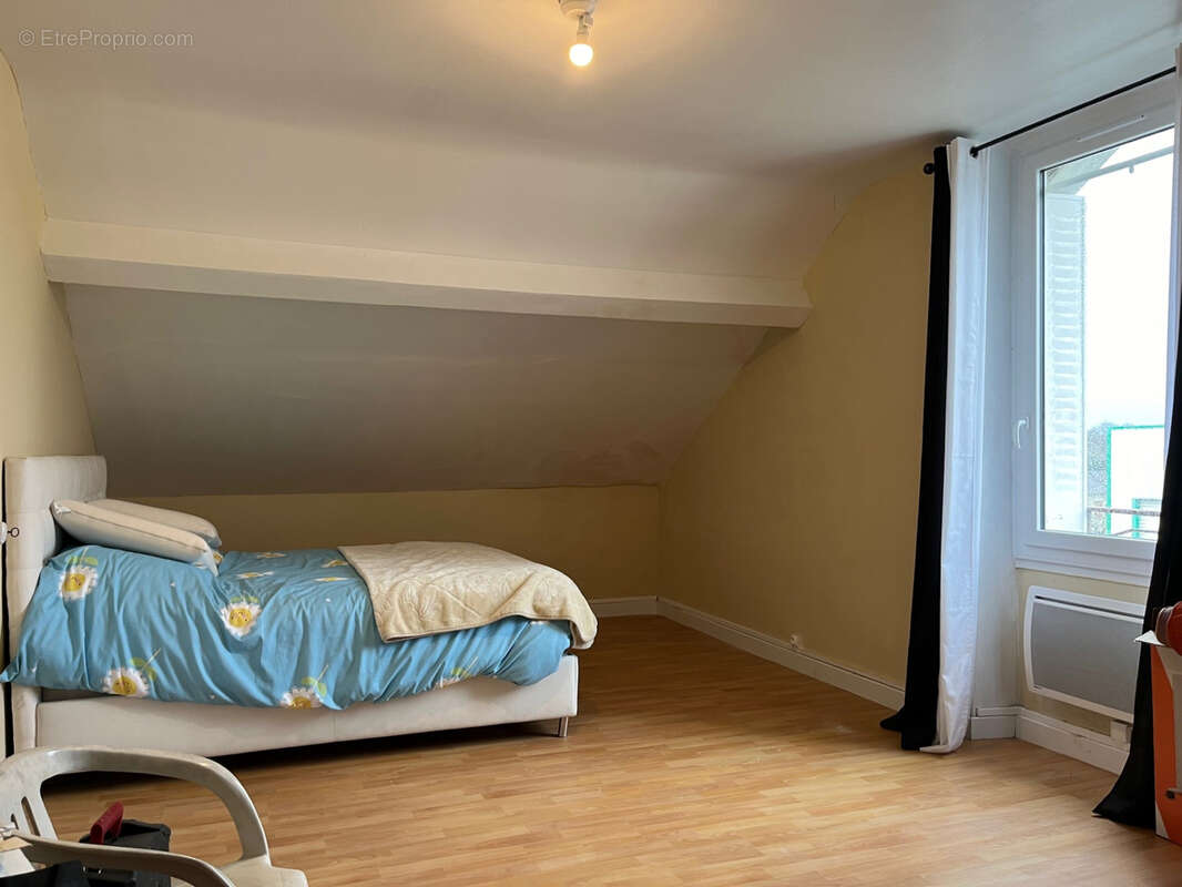 Maison à COUSSAC-BONNEVAL