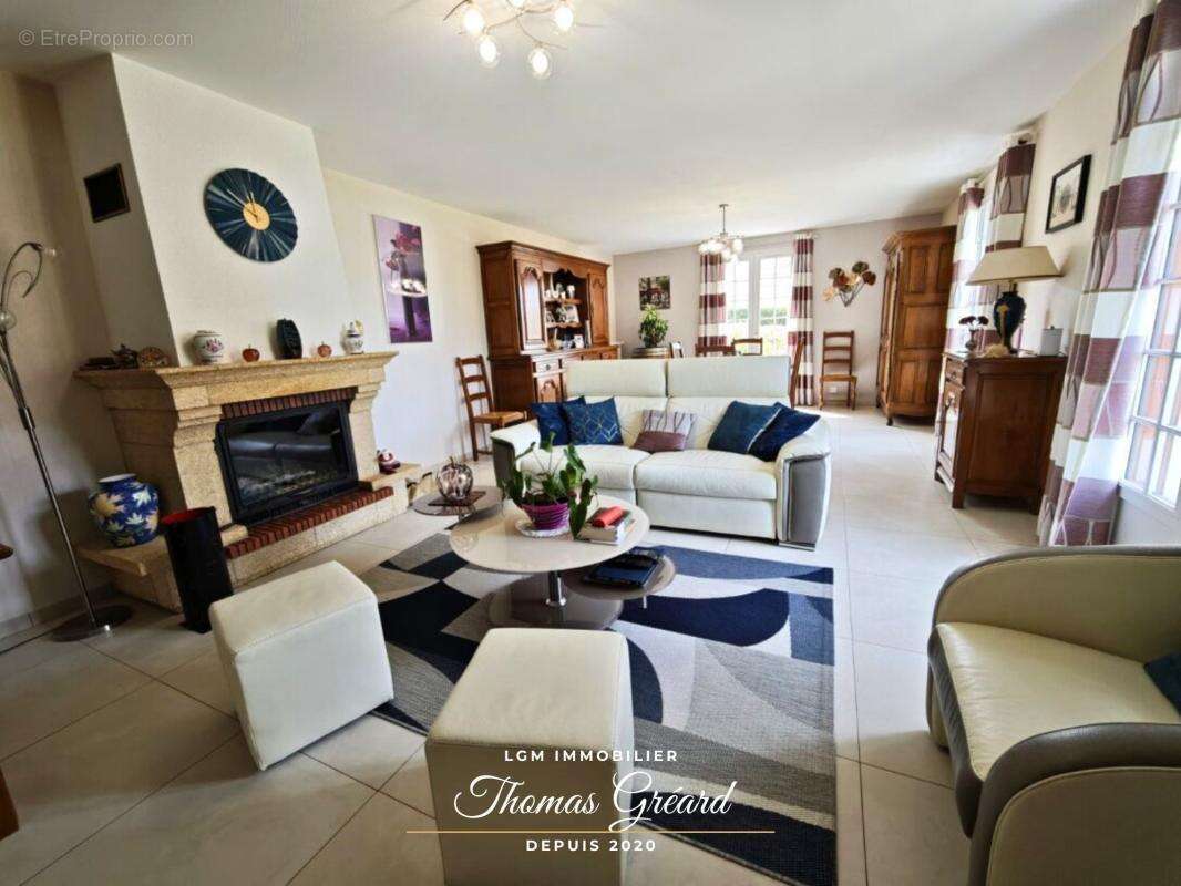 Maison à JALLANS