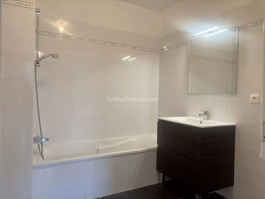 Appartement à VILLENEUVE-LOUBET