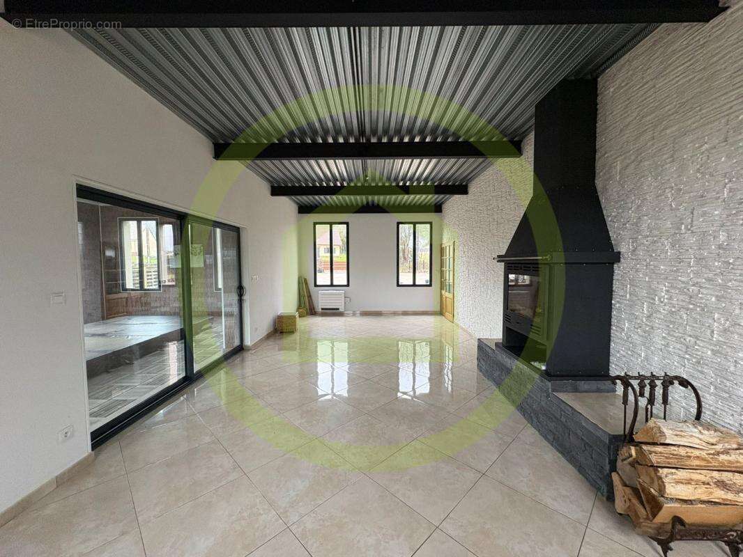 Maison 256 m² à Ochancourt  - photo 4