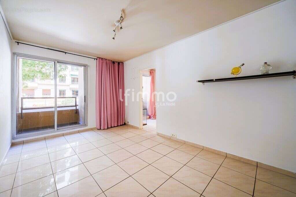 Marseille 6ème / Appartement 145m2 / 5 pièces - photo 5