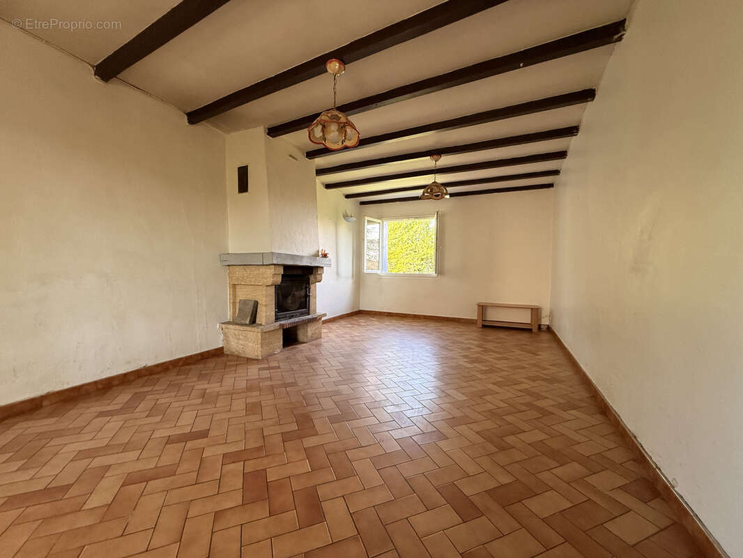 Maison à LAROQUE-TIMBAUT