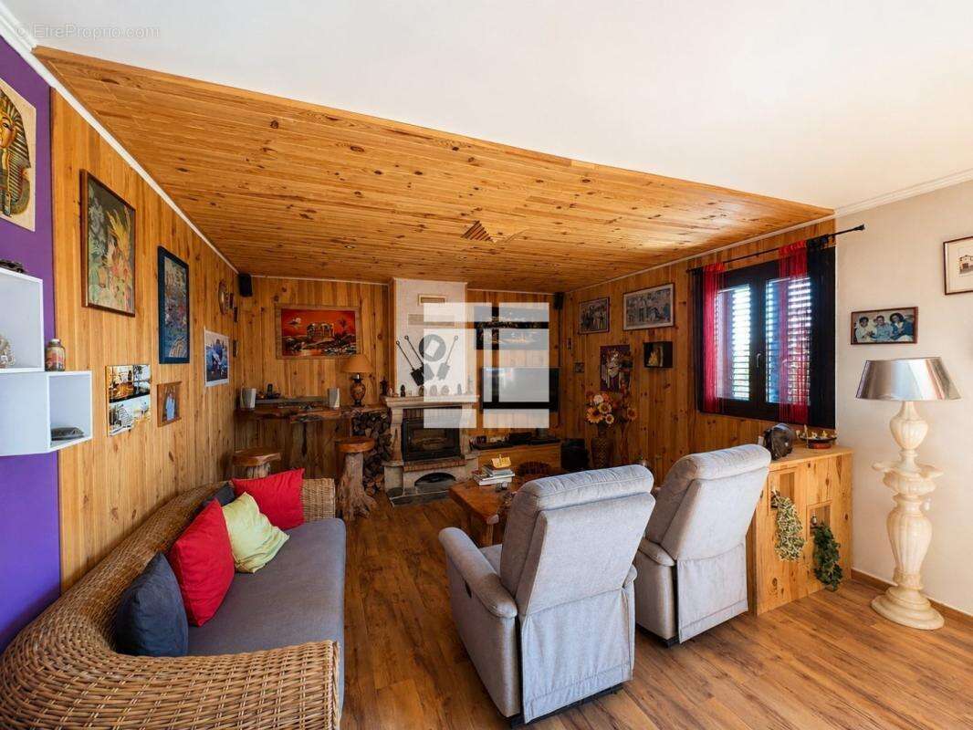 Maison de 152m2 avec un terrain de 2905m2 - photo 5