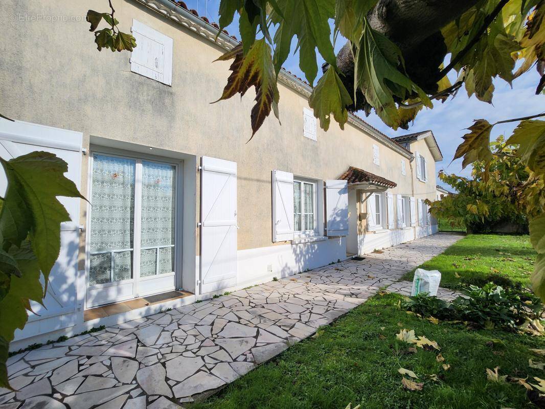 Maison à GIRONDE-SUR-DROPT