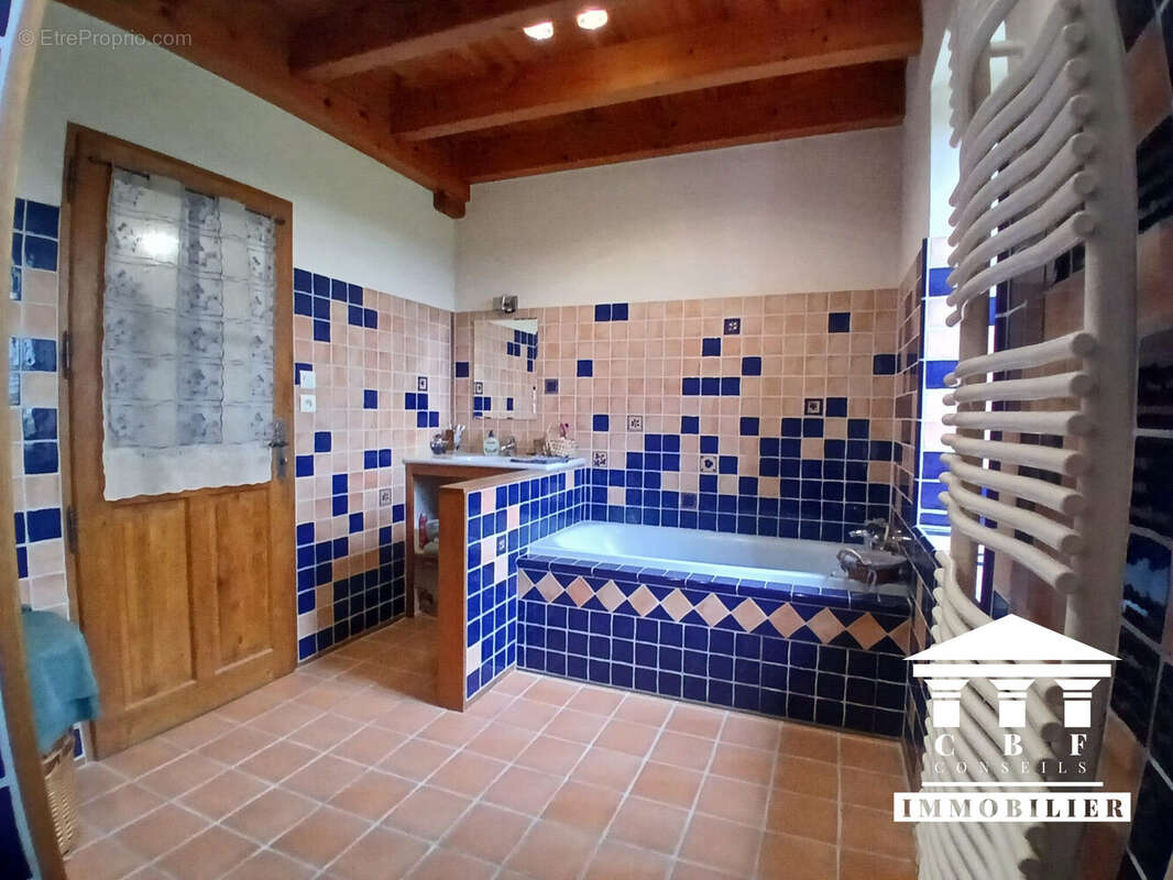 Maison à SAINT-BERAIN-SOUS-SANVIGNES