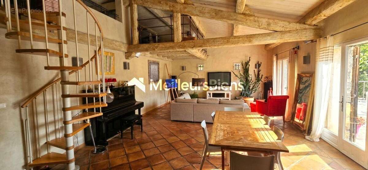 Maison à CALLIAN